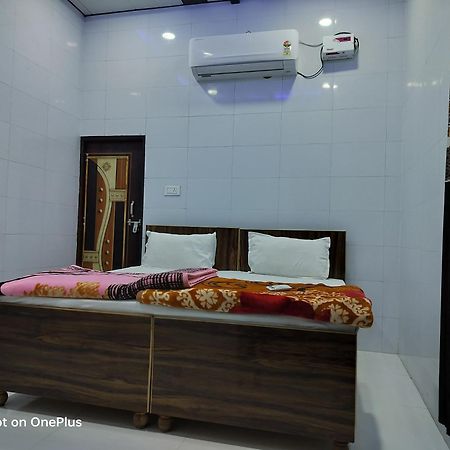 Отель M&S Seva Sadan Govardhan Экстерьер фото