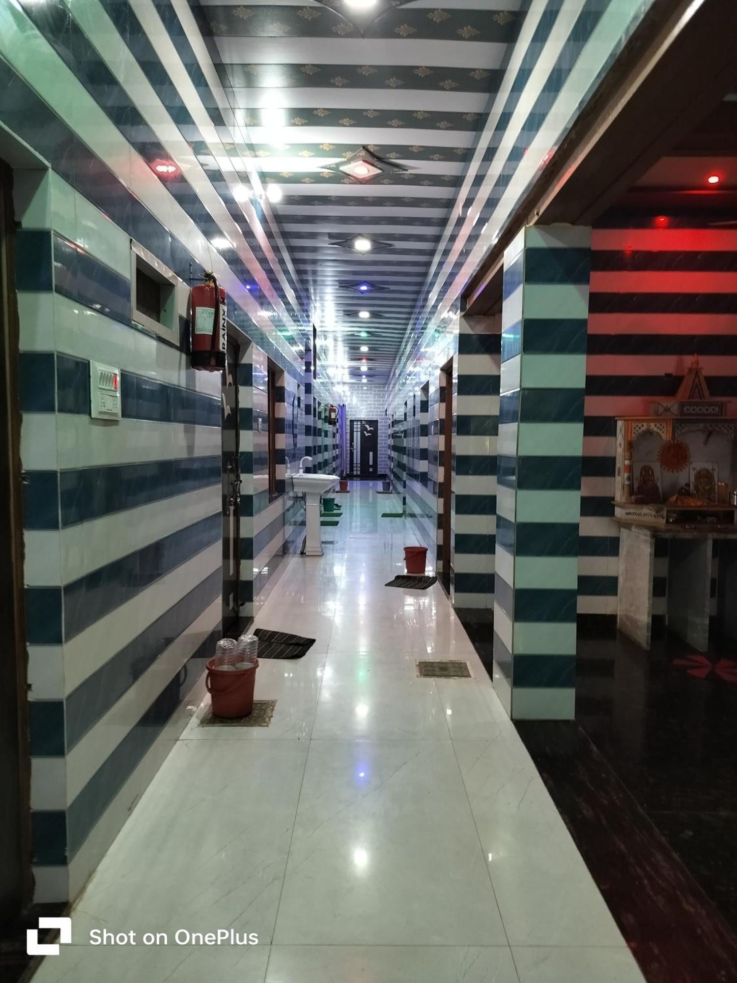 Отель M&S Seva Sadan Govardhan Экстерьер фото